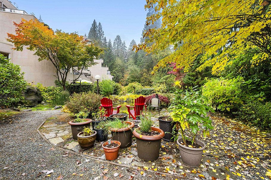 102 1500 Ostler Court North Vancouver, BC - 35