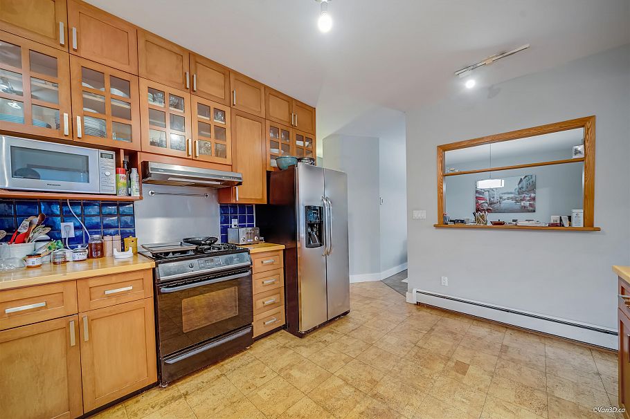 3758 W 35th Avenue Vancouver, BC - 12