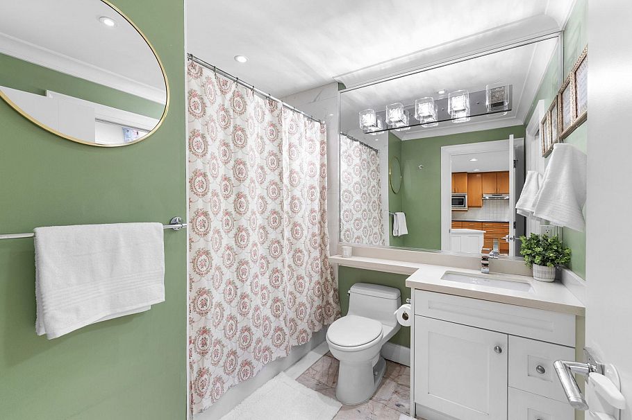 102 1500 Ostler Court North Vancouver, BC - 25