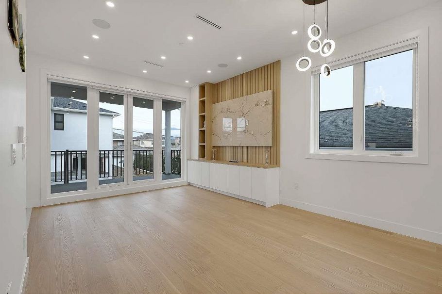 3073 E 3rd Avenue Vancouver, BC - 29