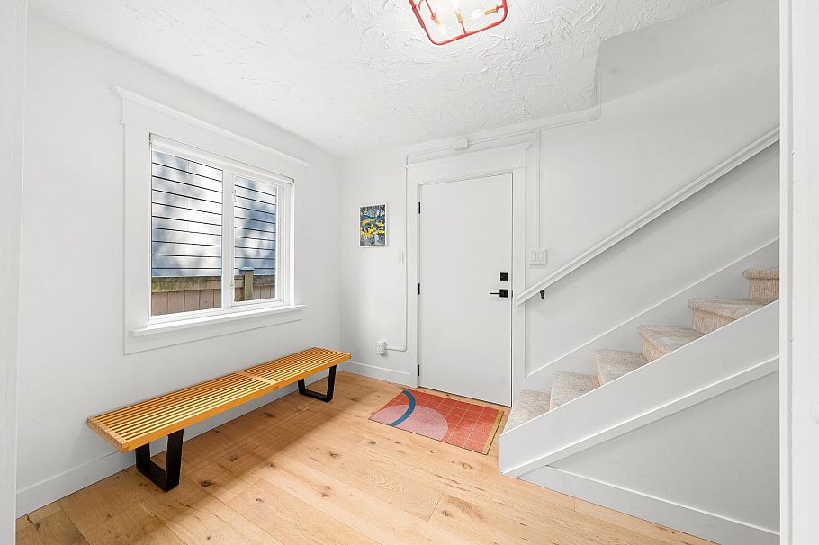 2052 Capilano Road North Vancouver, BC - 29