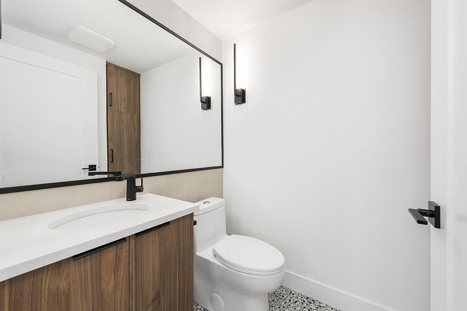 4014 Rupert Street Vancouver, BC - 12