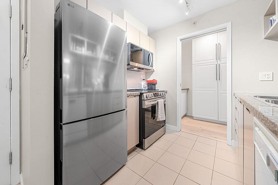 305 1082 Seymour Street Vancouver, BC - 8