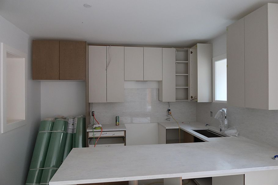 A 2735 W 8th Avenue Vancouver, BC - 6