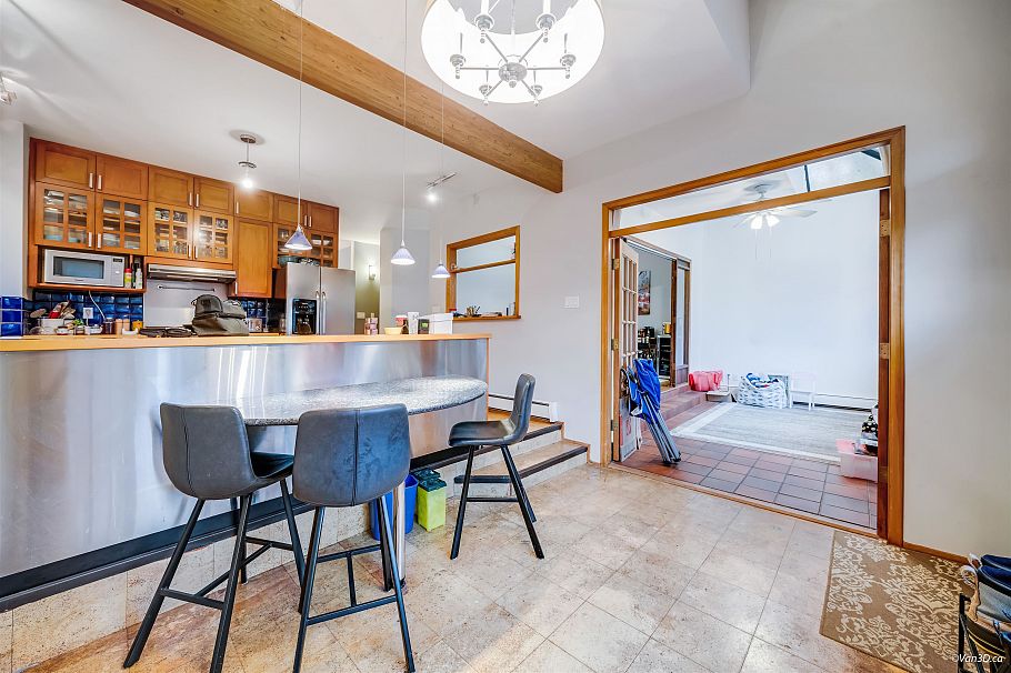 3758 W 35th Avenue Vancouver, BC - 15