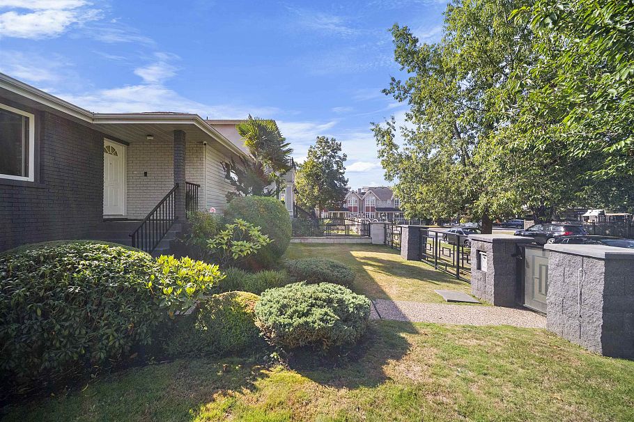 6978 Mckinnon Street Vancouver, BC - 31