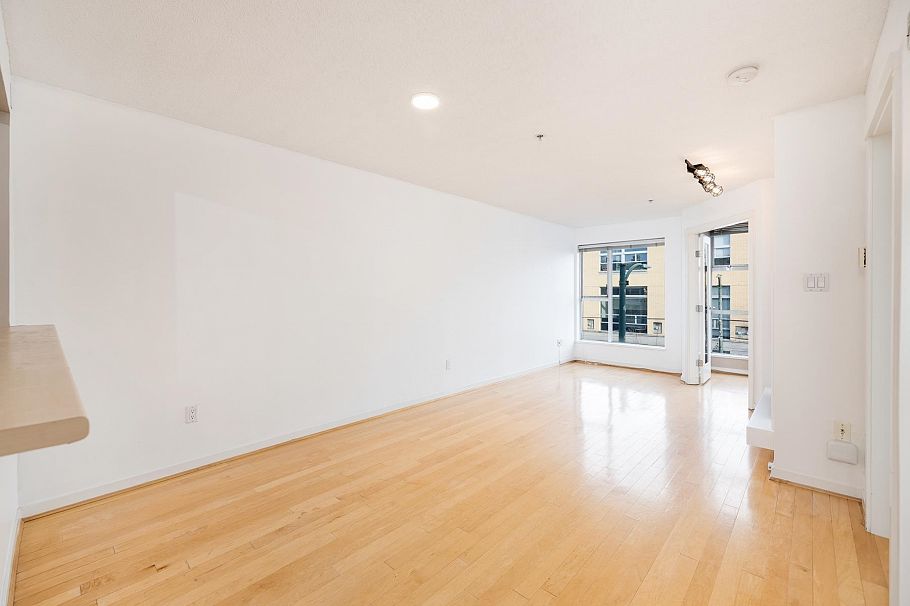 310 2768 Cranberry Drive Vancouver, BC - 4