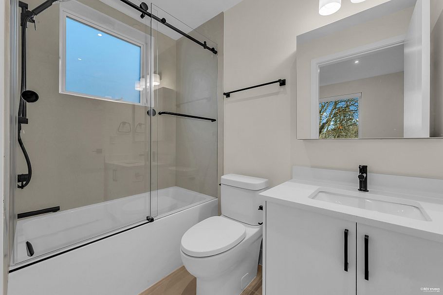 1 4150 14th W Avenue Vancouver, BC - 15