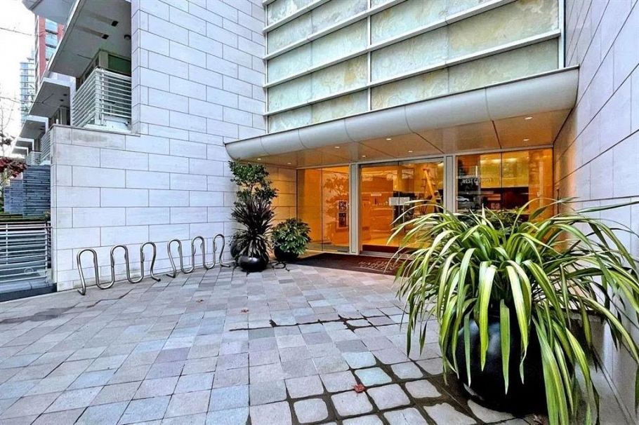 1001 1139 W Cordova Street Vancouver, BC - 8