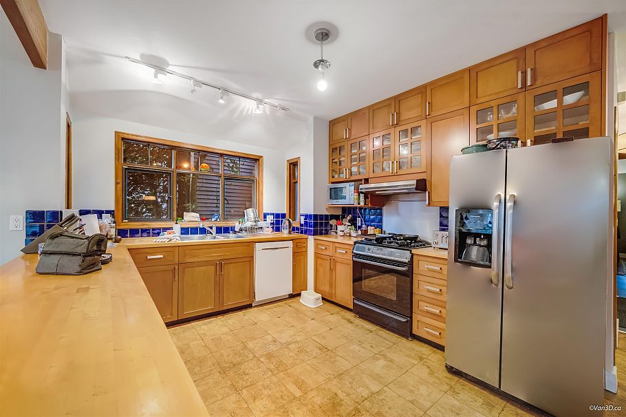 3758 W 35th Avenue Vancouver, BC - 10