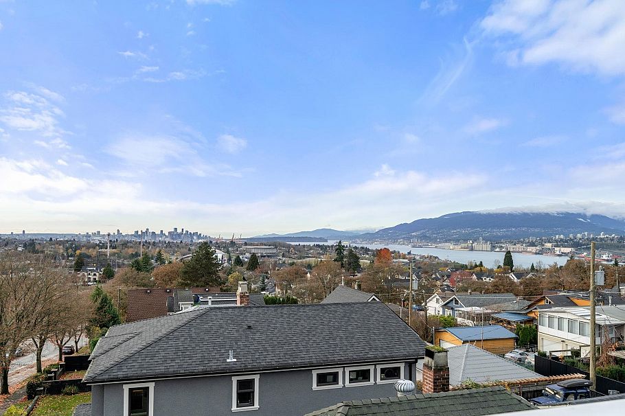 3679 Pandora Street Vancouver, BC - 30