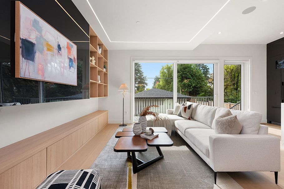 2 3232 W 38th Avenue Vancouver, BC - 2