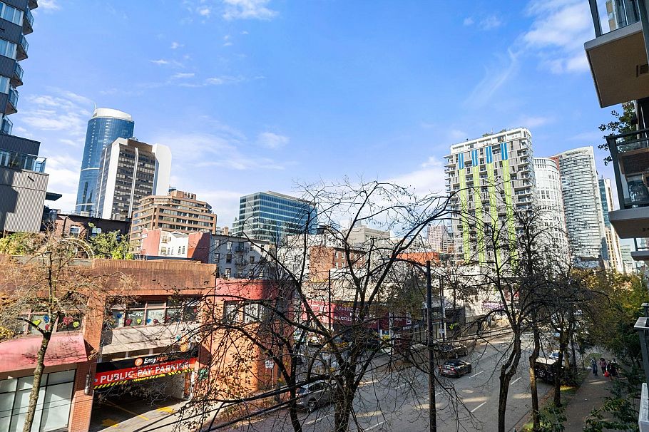 305 1082 Seymour Street Vancouver, BC - 25