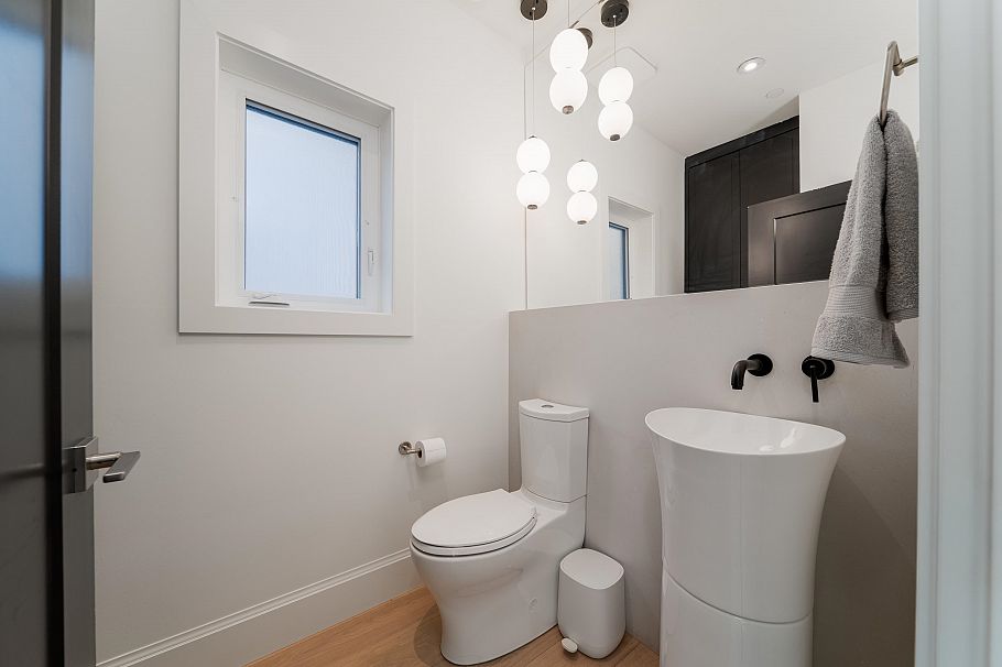 3783 W 27th Avenue Vancouver, BC - 6