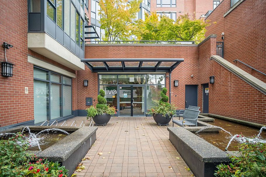 426 3228 Tupper Street Vancouver, BC - 34
