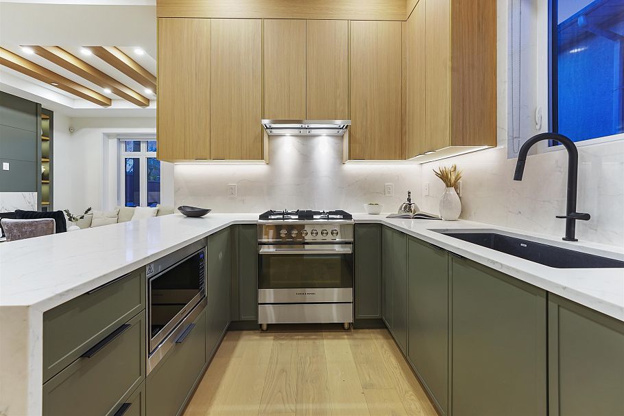 1 1322 E 13th Avenue Vancouver, BC - 11