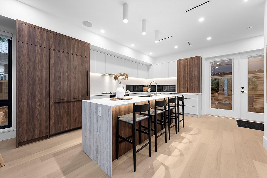 2 275 W 17th Avenue Vancouver, BC - 5