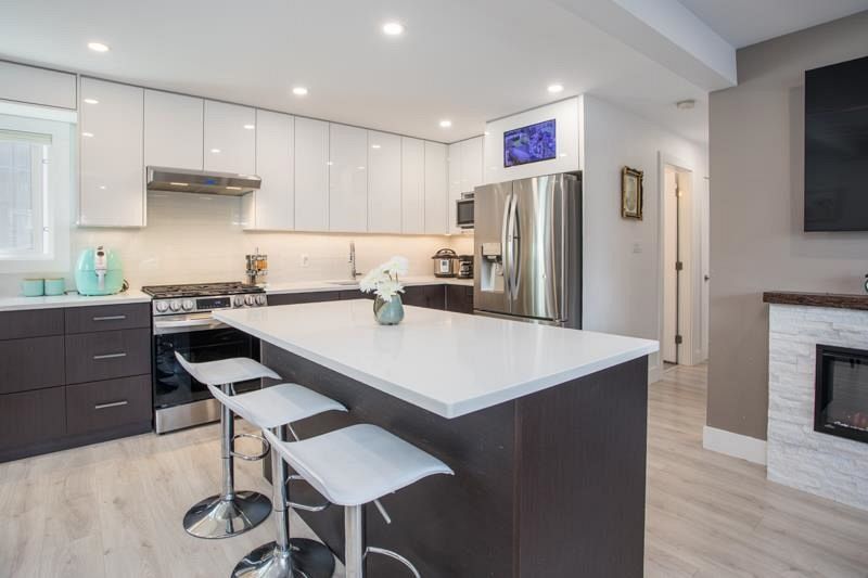 344 W 23rd Street North Vancouver, BC - 4