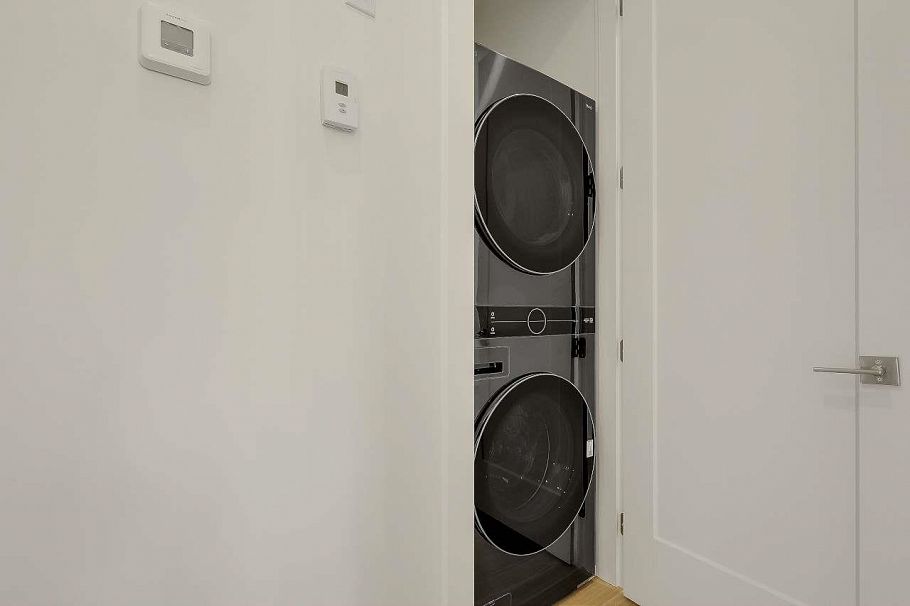 3073 E 3rd Avenue Vancouver, BC - 28