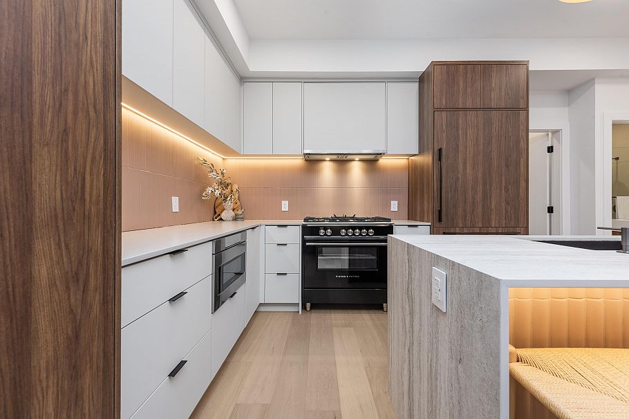 2 273 W 17th Avenue Vancouver, BC - 17