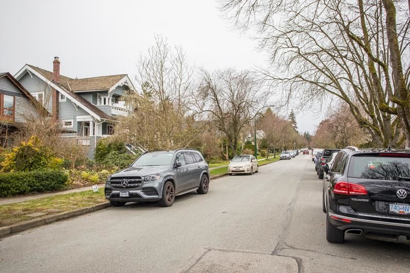 4436 W 12th Avenue Vancouver, BC - 3