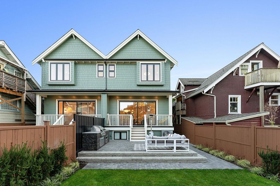 1 1765 Graveley Street Vancouver, BC - 11