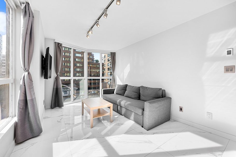 702 1188 Howe Street Vancouver, BC - 7