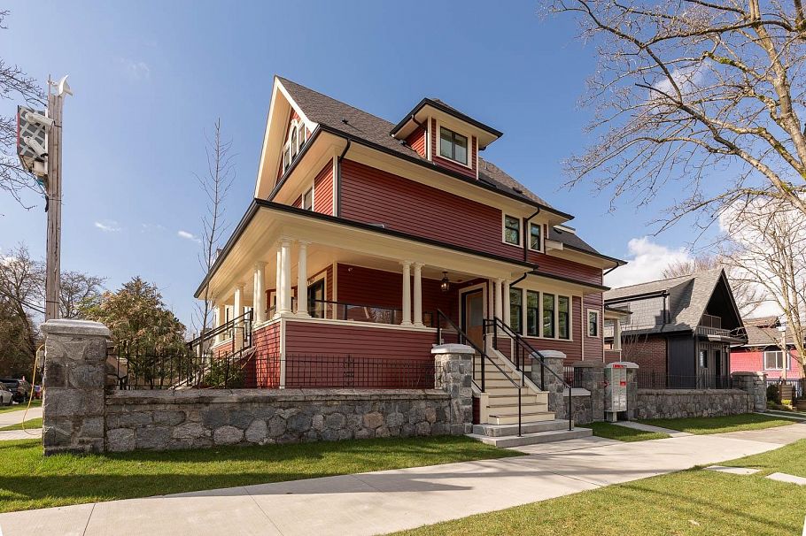 1081 Semlin Drive Vancouver, BC - 21