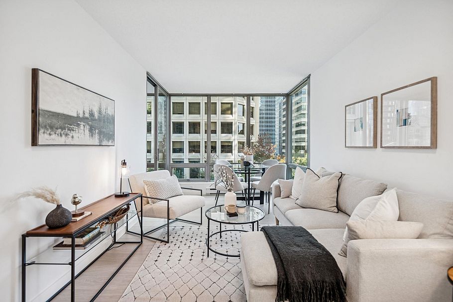 706 1200 W Georgia Street Vancouver, BC - 2