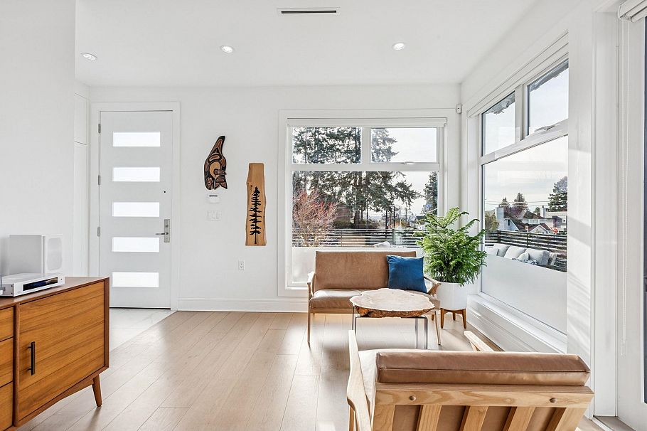 366 W Keith Road North Vancouver, BC - 6