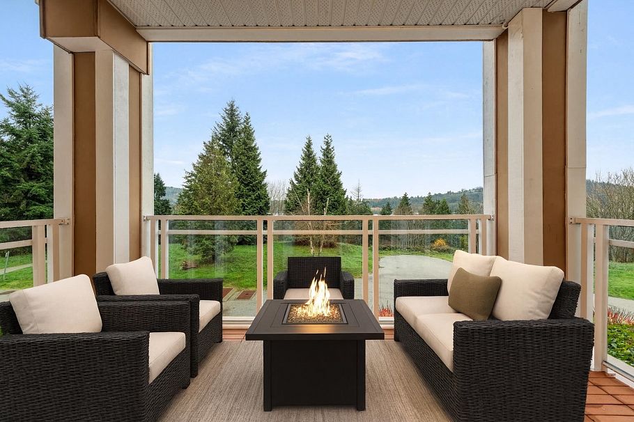 217 3629 Deercrest Drive North Vancouver, BC - 10