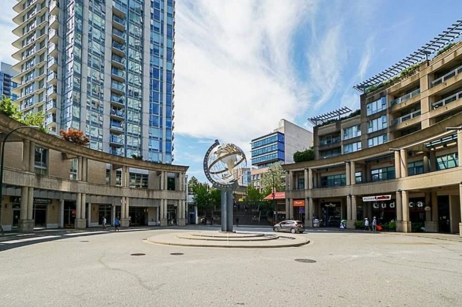 801 188 Keefer Place Vancouver, BC - 2