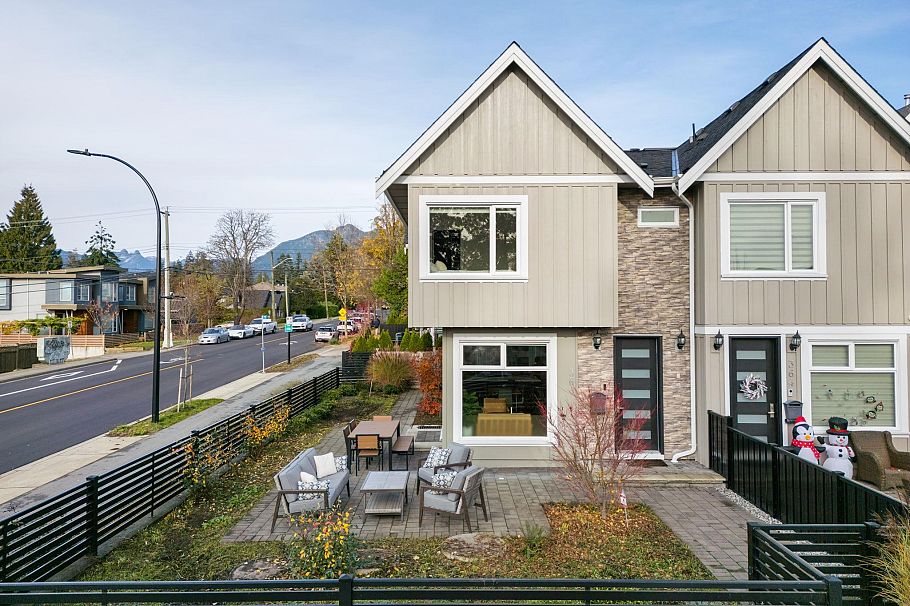 366 W Keith Road North Vancouver, BC - 34