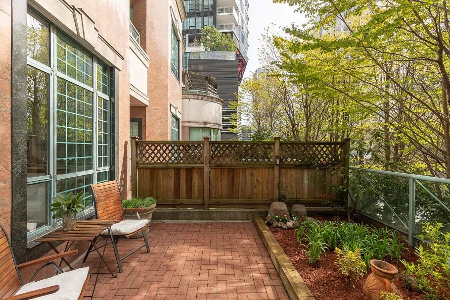 104 293 Smithe Street Vancouver, BC - 6