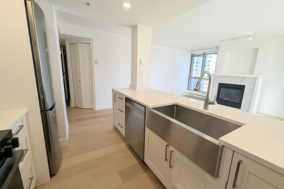 1903 867 Hamilton Street Vancouver, BC - 7