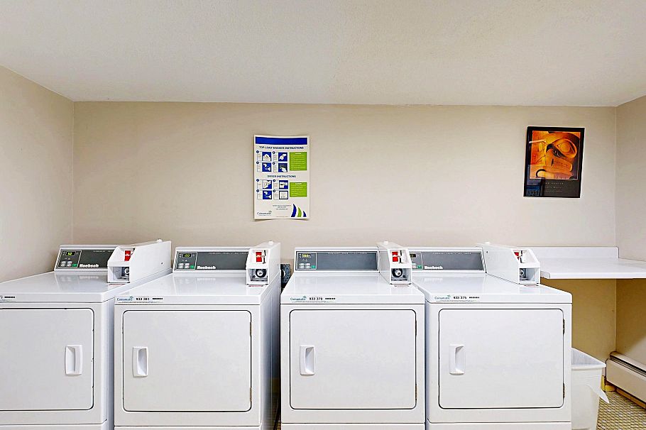 206 138 W 18th Street North Vancouver, BC - 21