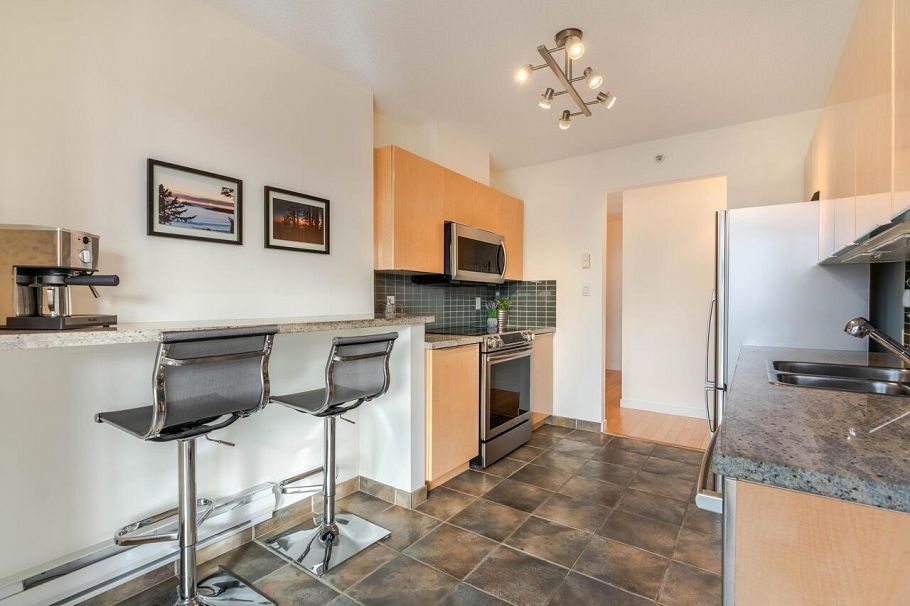 1403 1003 Pacific Street Vancouver, BC - 5