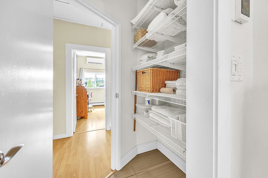 1016 E Pender Street Vancouver, BC - 32