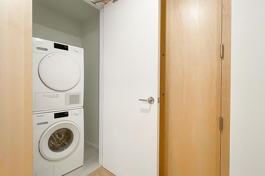 705 1568 Alberni Street Vancouver, BC - 14