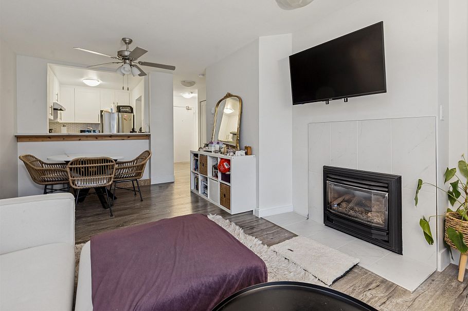 308 1010 Chilco Street Vancouver, BC - 3