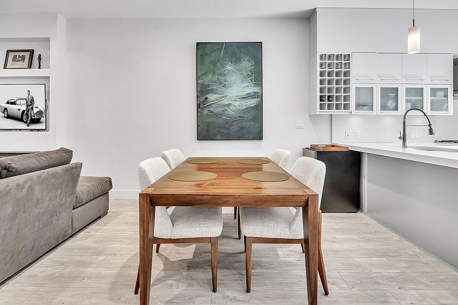 3 2188 W 8th Avenue Vancouver, BC - 8