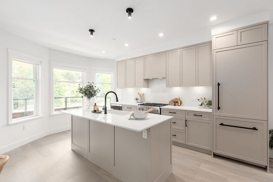 1967 Napier Street Vancouver, BC - 2