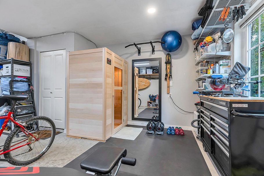 48 550 Browning Place North Vancouver, BC - 32