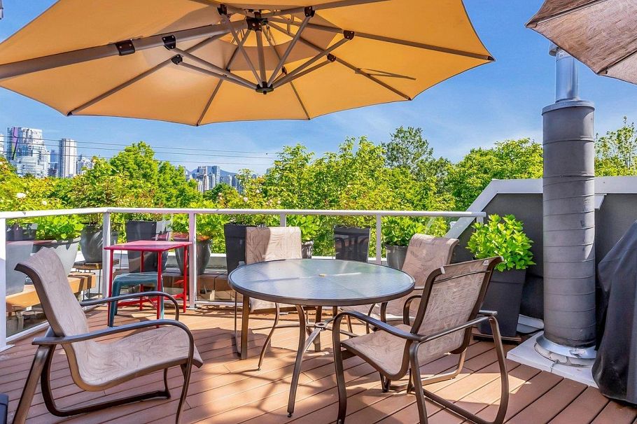 2217 Oak Street Vancouver, BC - 22