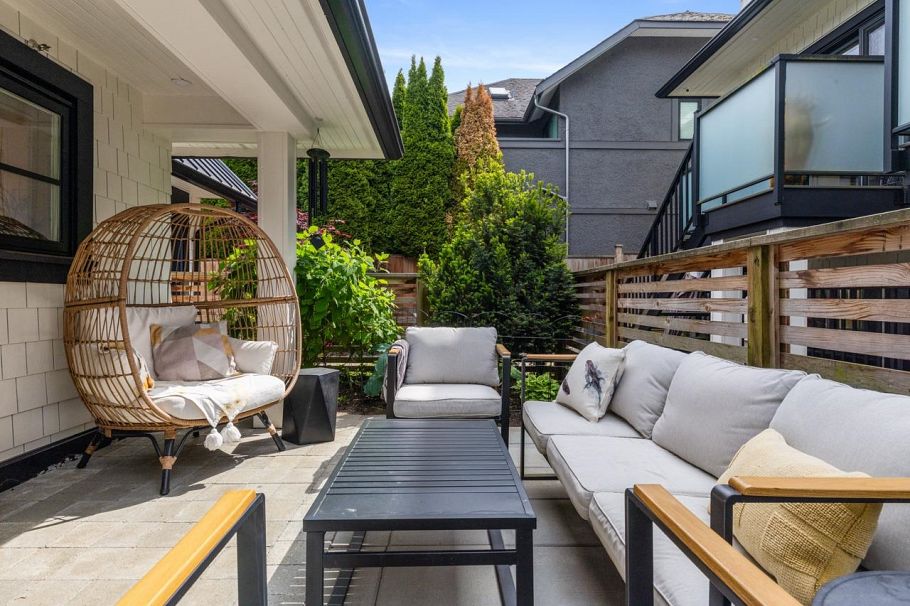 1827 W 15th Avenue Vancouver, BC - 31