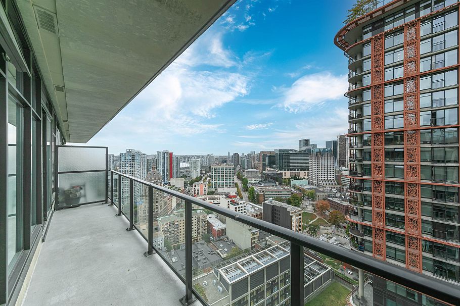 PH7 108 W Cordova Street Vancouver, BC - 20