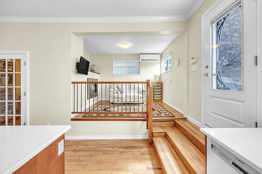 1016 E Pender Street Vancouver, BC - 21