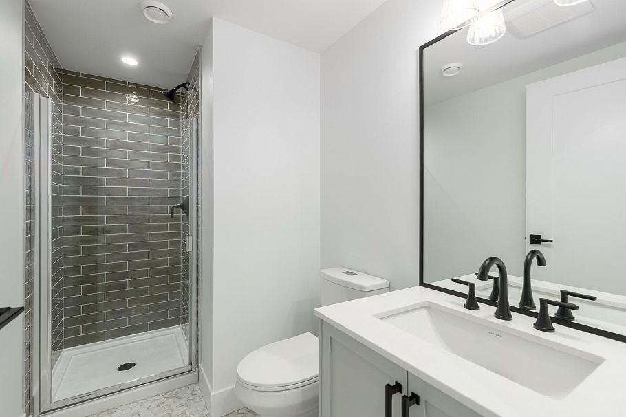 1081 Semlin Drive Vancouver, BC - 18