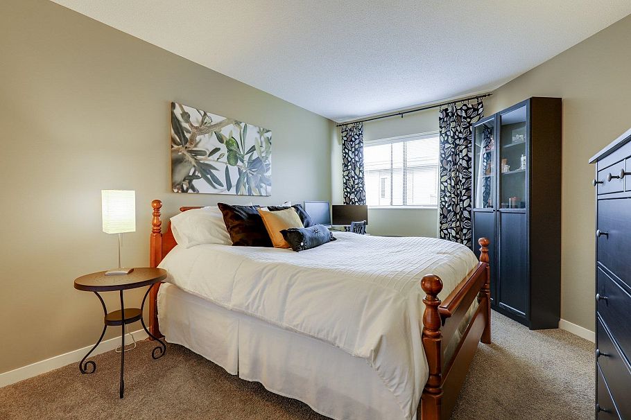 302 330 E 1st Street North Vancouver, BC - 14