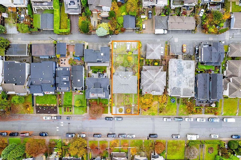 226-228 W 5th Street North Vancouver, BC - 13